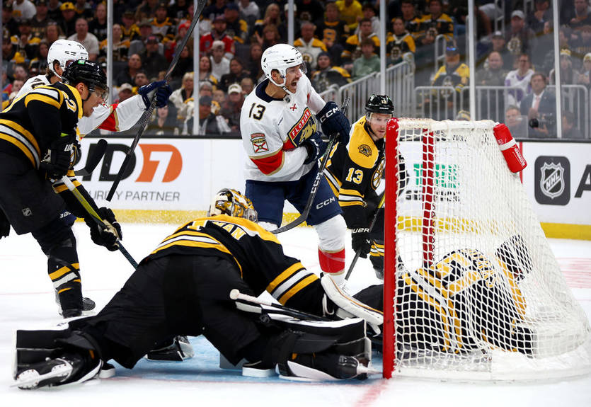 НХЛ: Флорида обыграла Бостон, 15 шайб на двоих от Оттавы и Лос-Анджелеса