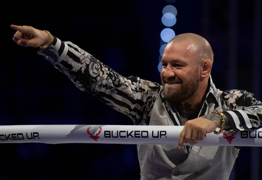 Макгрегор подтвердил переговоры с Мейвезером о реванше