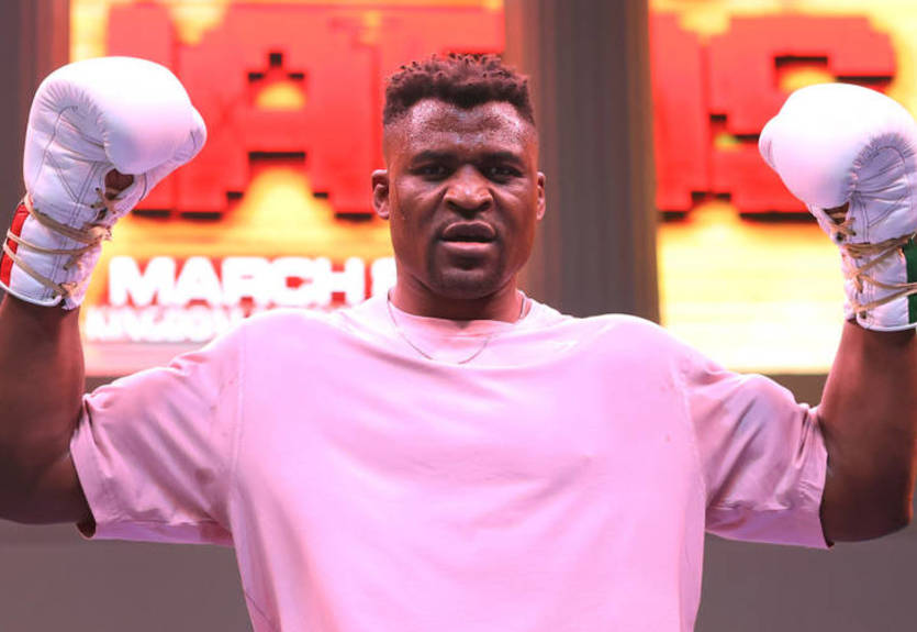 "Усі хотіли побачити": Тренер Нганну оцінив імовірність поєдинку з Вайлдером