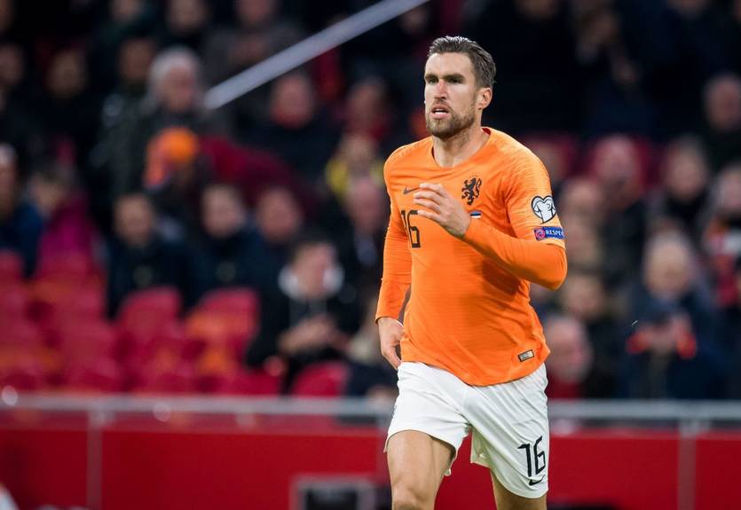 Бывший полузащитник сборной Нидерландов завершил карьеру