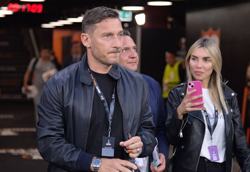 Тотти: Несколько клубов Серии А предлагали мне возобновить карьеру Тотти: Несколько клубов Серии А предлагали мне возобновить карьеру