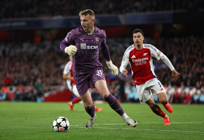 Прикрий автогол Різника "подарував" Арсеналу перемогу над Шахтарем