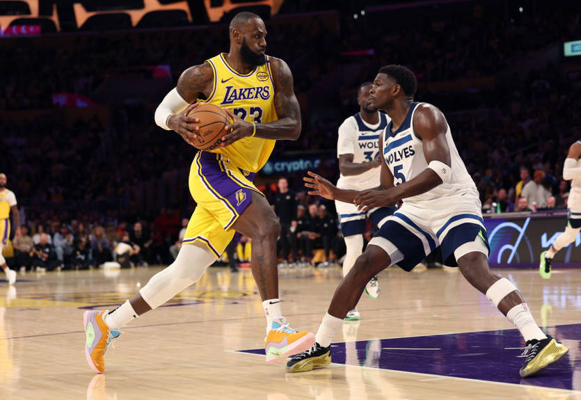 НБА: Юта без Михайлюка розгромно програла Голден Стейту, перемоги Лейкерс і Торонто