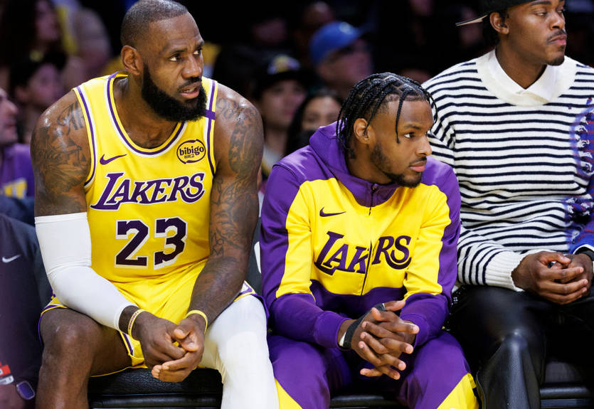 Лейкерс визначилися, що робити із сином ЛеБрона
