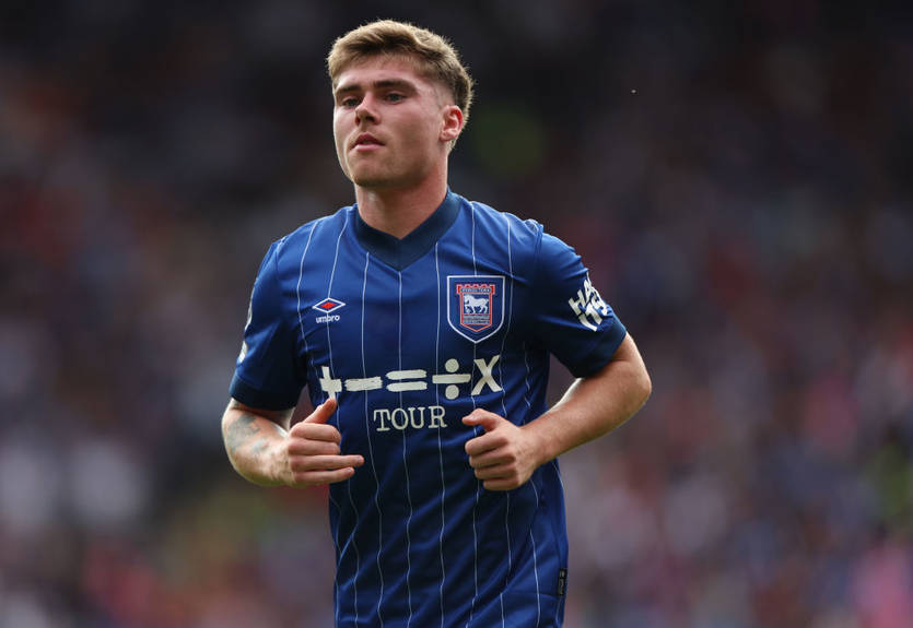 "Як у реальному житті, але на комп'ютері": Футболіст клубу АПЛ тренується стати пілотом