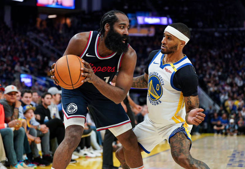 НБА: Бруклин обыграл Милуоки, поражение Голден Стэйт от Клипперс