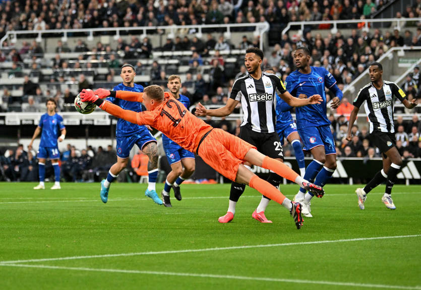 Челси с Мудриком вылетел из Кубка лиги от Ньюкасла, Арсенал с Зинченко разгромно выиграл