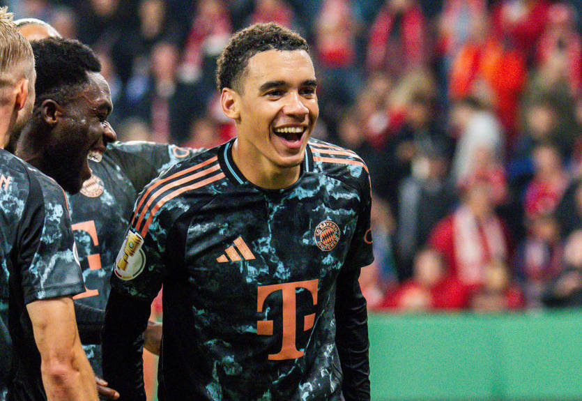 "Здесь я счастлив": Мусиала подтвердил переговоры с Баварией о новом контракте "Здесь я счастлив": Мусиала подтвердил переговоры с Баварией о новом контракте