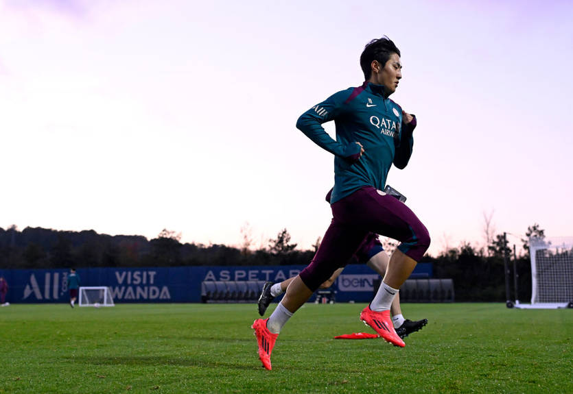 ПСЖ выдал пожизненный бан фанату за расистские оскорбления ПСЖ выдал пожизненный бан фанату за расистские оскорбления