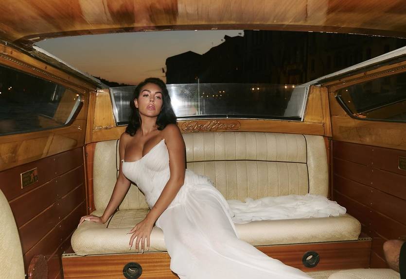 Кохана Роналду засвітила груди на матчі Кріштіану