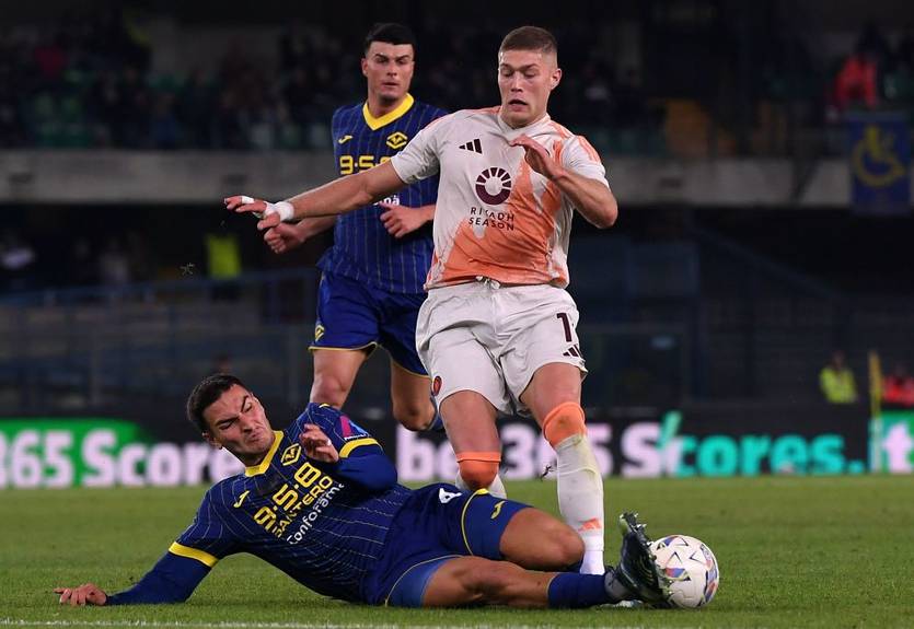 Рома с голом Довбика позорно проиграла в Серии А Рома с голом Довбика позорно проиграла в Серии А