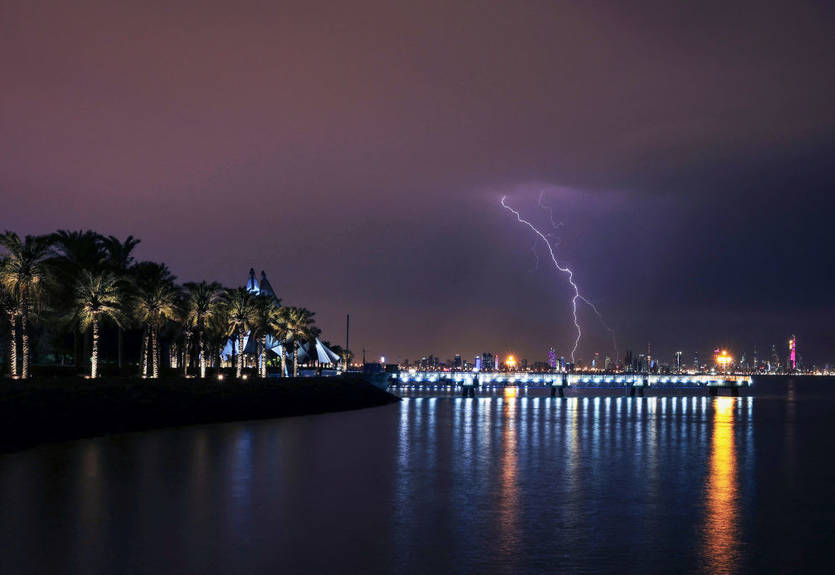 Молния убила футболиста в одной из южноамериканских стран