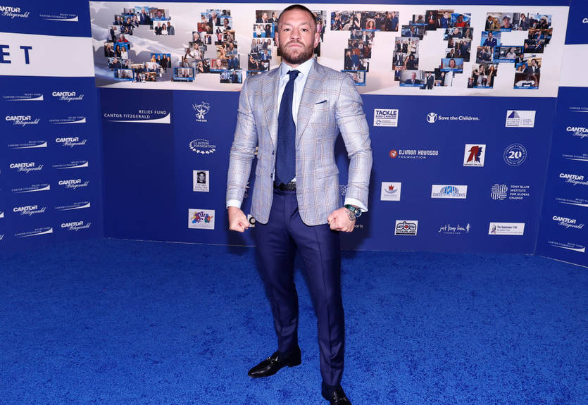 Английский клуб потроллил Макгрегора, который болел за команду Зинченко