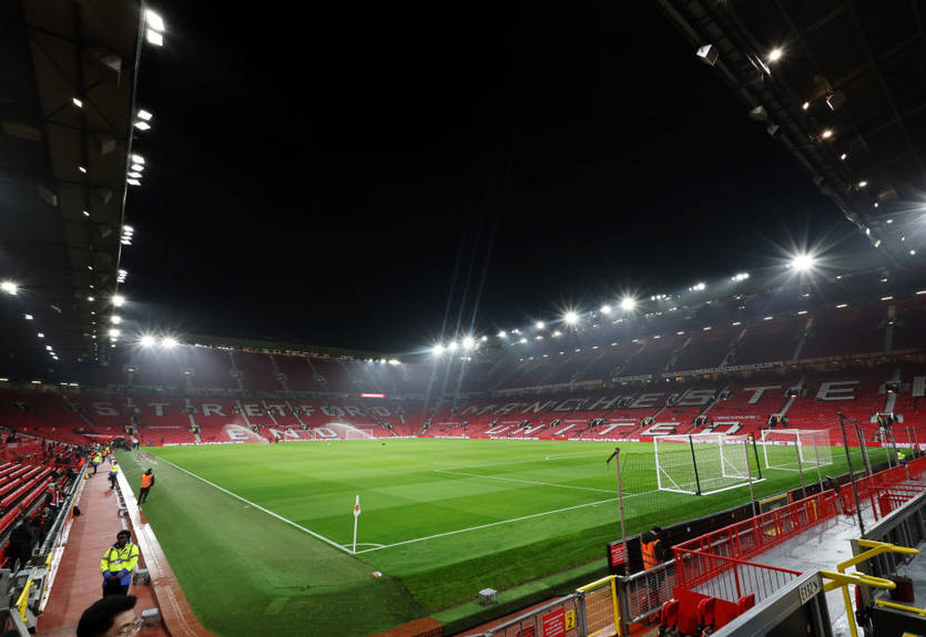 Манчестер Юнайтед відклав рішення щодо стадіону до наступного літа