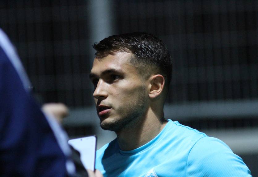 Динамо осталось в меньшинстве на старте матча с Ференцварошем