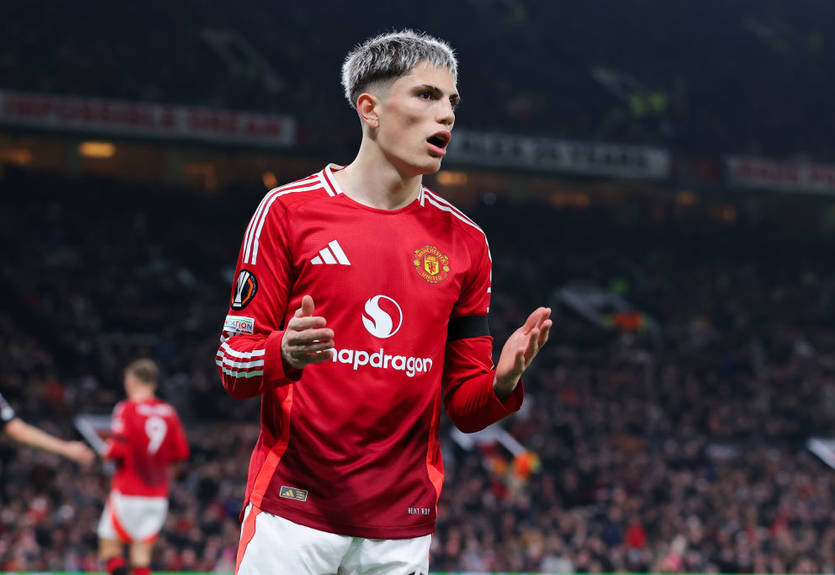 "Почему ты не играешь?": Гарначо потроллил фаната, который стал его поучать