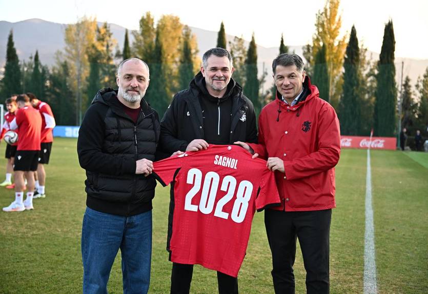 Грузія продовжила контракт з головним тренером збірної перед матчем з Україною