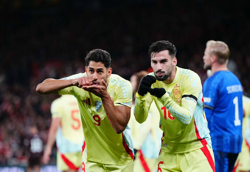 Іспанія взяла перше місце, здолавши Данію, Швейцарія та Сербія розійшлися нічиєю Іспанія взяла перше місце, здолавши Данію, Швейцарія та Сербія розійшлися нічиєю