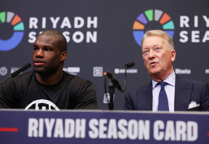 Промоутер Дюбуа розкрив ім'я можливого суперника на найближчий бій