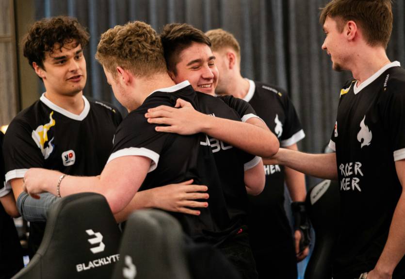 Команда Зинченко Passion UA ​​обыграла главного фаворита отбора на "мажор" в Китае