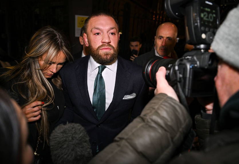 Скандального бойца признали виновным в изнасиловании