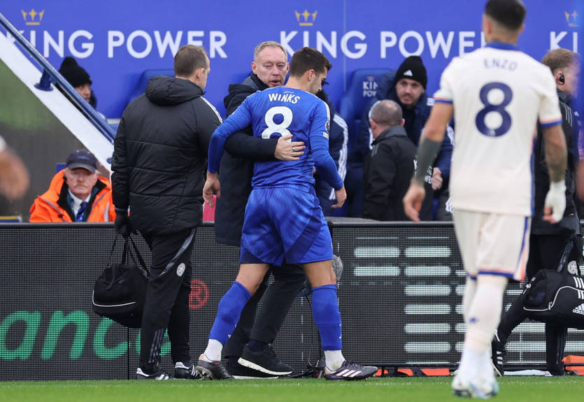 "Енцо, я сумую": гравці Лестер після поразки Челсі полетіли в клуб в Данію "Енцо, я сумую": гравці Лестер після поразки Челсі полетіли в клуб в Данію