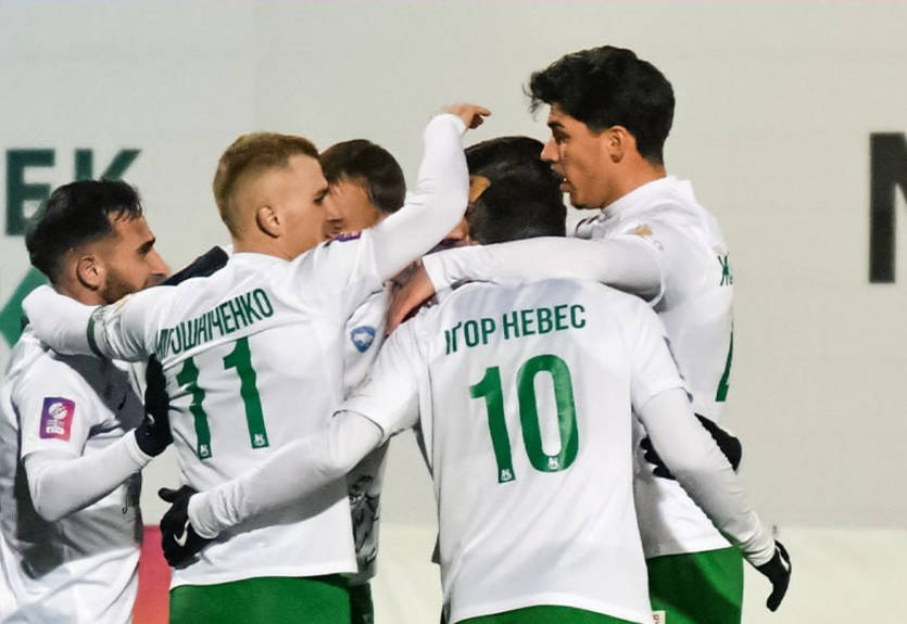 Карпати впевнено у більшості розібрались з Вересом