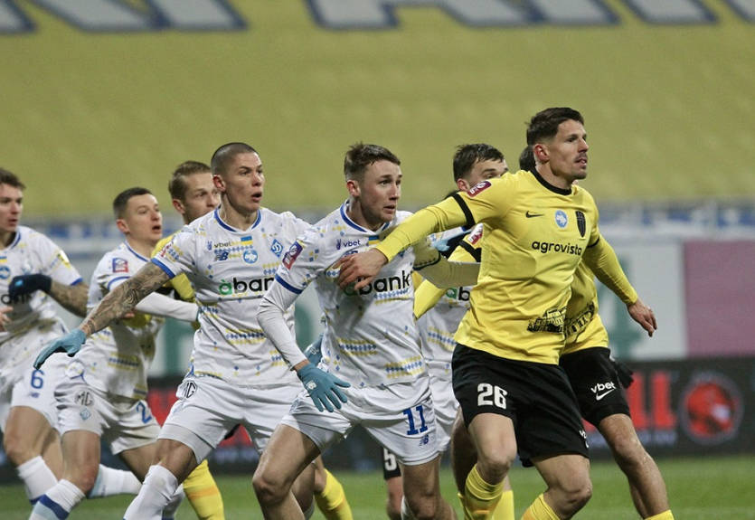 Динамо уверенно одолело Александрию, захватив лидерство в УПЛ