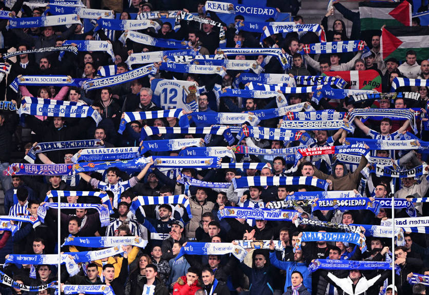 Фанаты Реал Сосьедада показали свою неадекватность после поста клуба на украинском языке Фанаты Реал Сосьедада показали свою неадекватность после поста клуба на украинском языке
