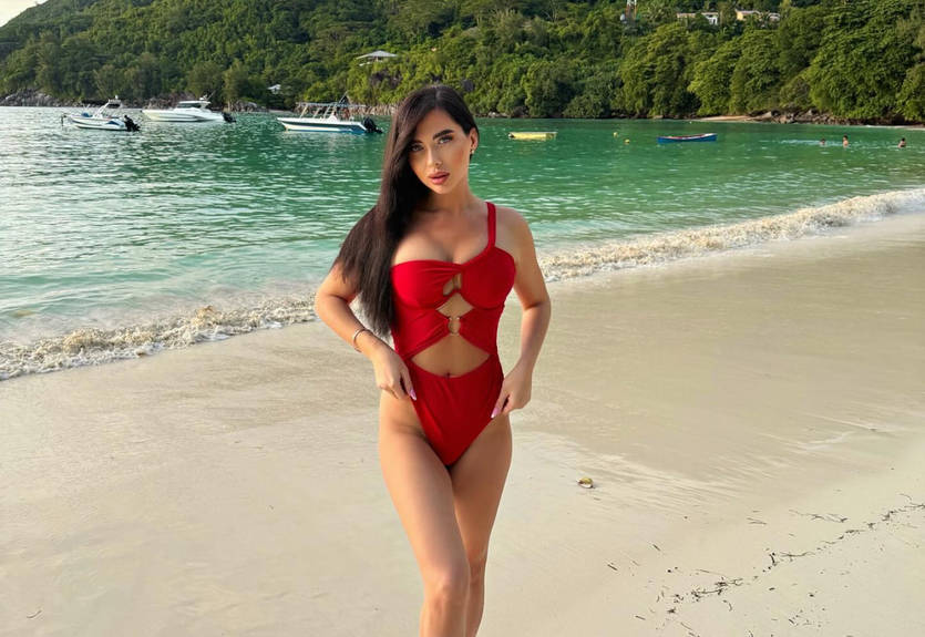 "Начинаем горячий контент": возлюбленная кандидата в сборную Украины зажгла в Сети "Начинаем горячий контент": возлюбленная кандидата в сборную Украины зажгла в Сети