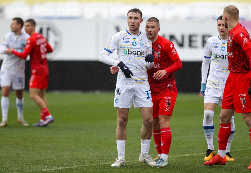 Футболисты Динамо и Александрии вместе отдыхают в Буковеле