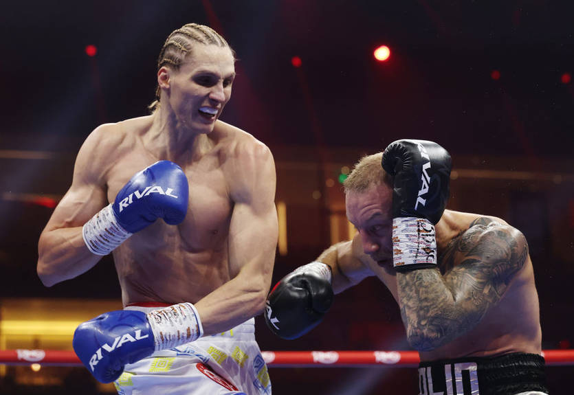 Лапин одолел небитого до этого француза в андеркарде реванша Усик - Фьюри