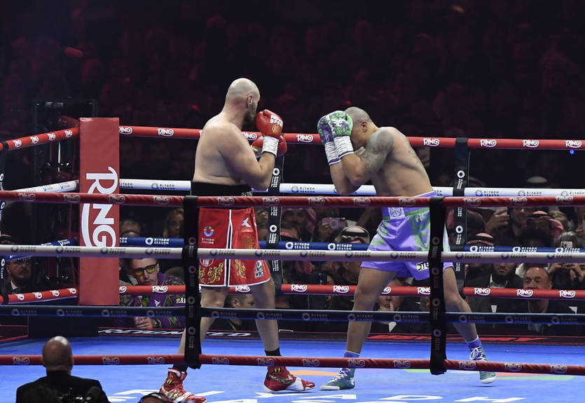 "Почти весь бой давил": Нельсон оценил победу Усика над Фьюри