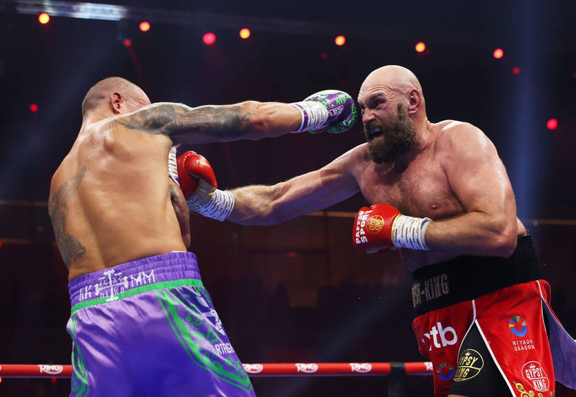 Майвезер назвав причину, чому Ф'юрі програв у реванші з Усиком