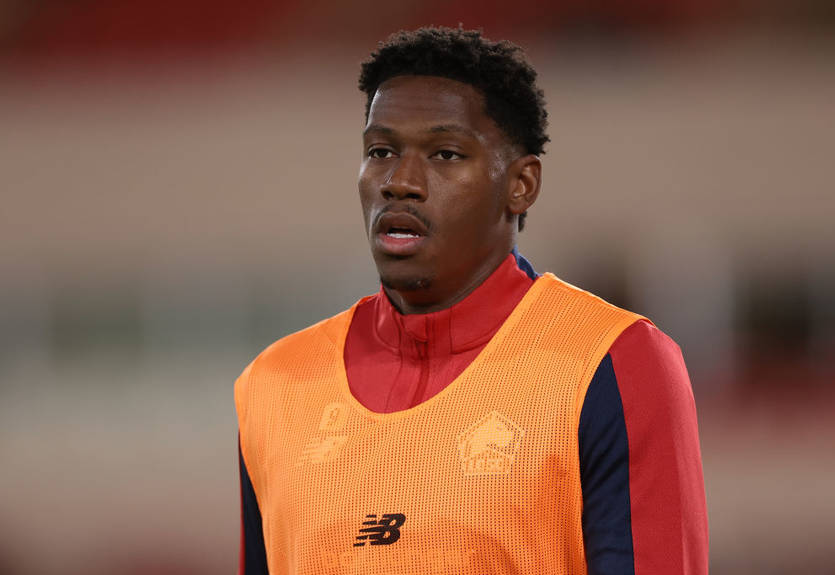 Барселона потеряла интерес к лучшему бомабрдиру Лиги 1