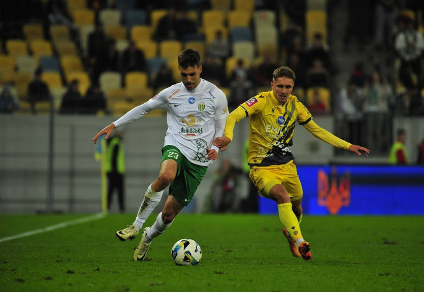 Рух оголосив про об'єднання з Карпатами