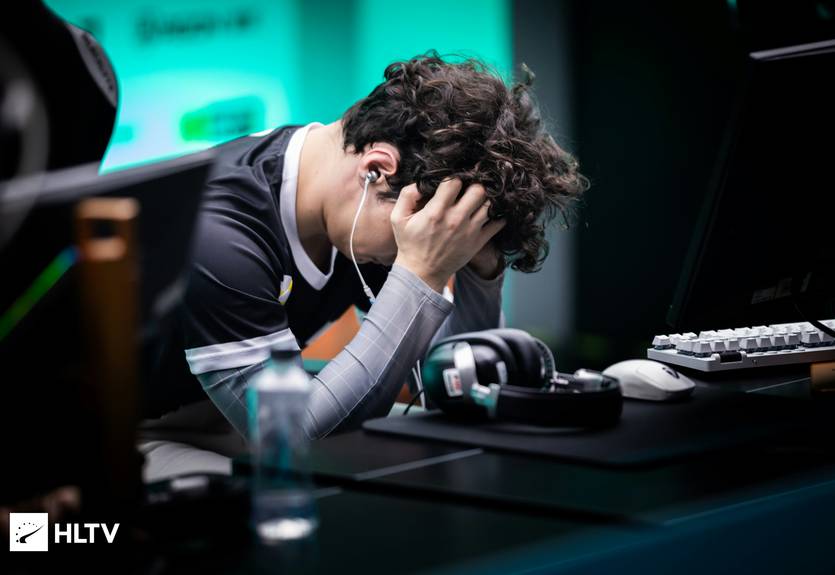 Команды Зинченко и Коноплянки попрощались со своими капитанами