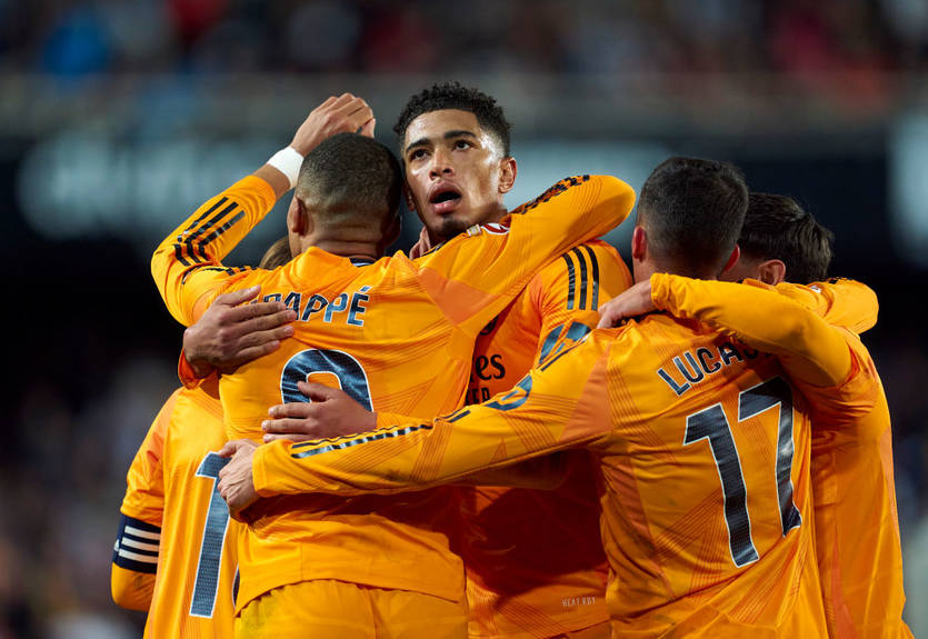 Реал дожал Валенсию в матче с удалением и нереализованным пенальти Реал дожал Валенсию в матче с удалением и нереализованным пенальти