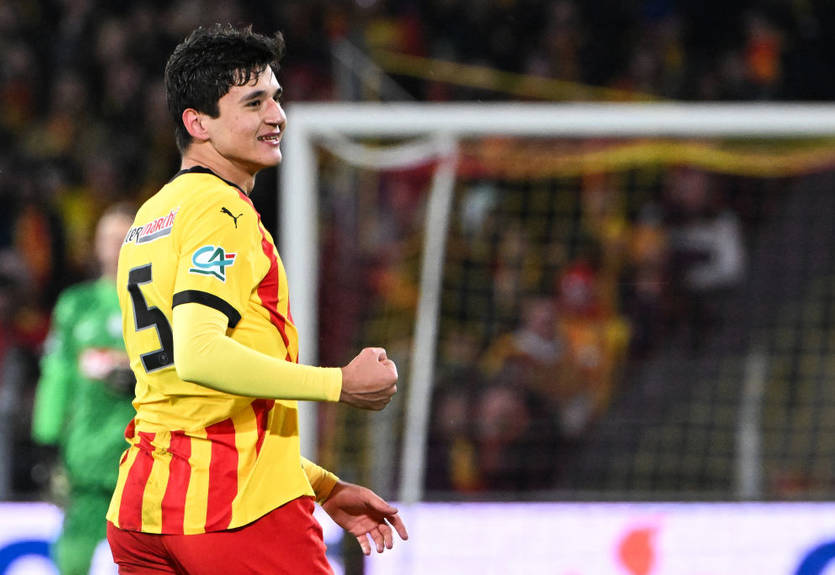 Защитник сборной Узбекистана в шаге от перехода в английский гранд