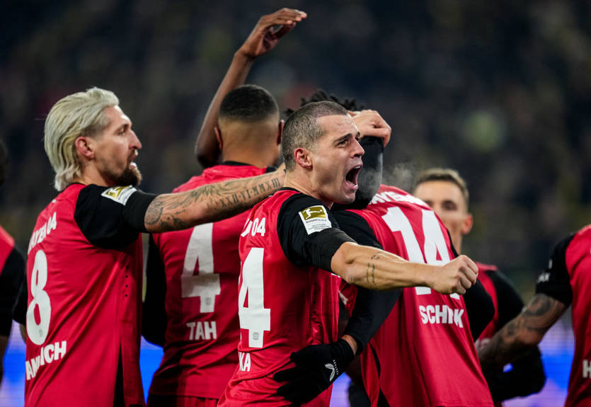 Байер благодаря удачному началу победил Боруссию Дортмунд