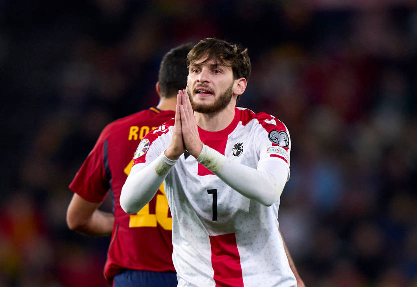 Источник назвал истинную причину ухода Хвичи из Наполи