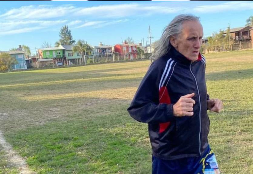 Старейший действующий футболист сравнил себя с Роналду Старейший действующий футболист сравнил себя с Роналду