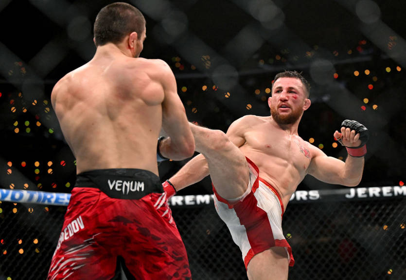 UFC 311: махачев виграв головний бій вечора, Двалішвілі захистив титул