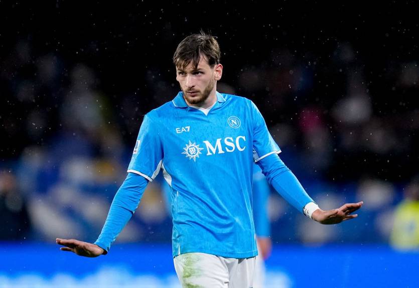 Спортивный директор Наполи прокомментировал прощальные слова Кварацхелии