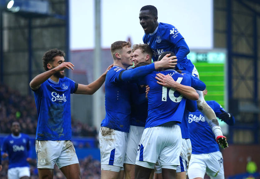 Эвертон достаточно неожиданно справился с Тоттенхэмом