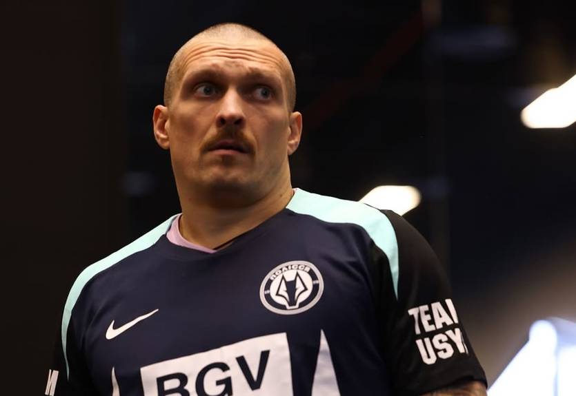 "Я професійний футболіст": Усик озвучив свої плани після завершення боксерської кар'єри "Я професійний футболіст": Усик озвучив свої плани після завершення боксерської кар'єри