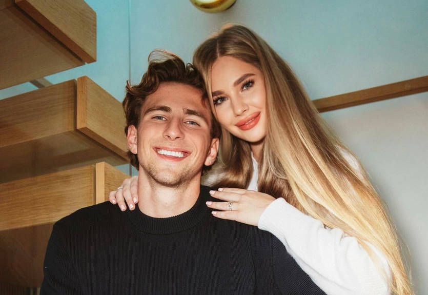 Забарный сделал милый подарок супруге, которая уже похвасталась в соцесети Забарный сделал милый подарок супруге, которая уже похвасталась в соцесети