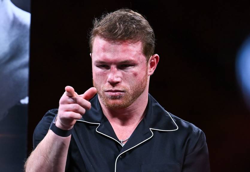 Альварес збирається провести ще один бій перед потенційним поєдинком з Кроуфордом