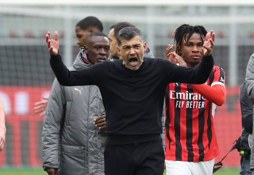 Тренер Милана и вице-капитан команды едва не подрались после матча Тренер Милана и вице-капитан команды едва не подрались после матча