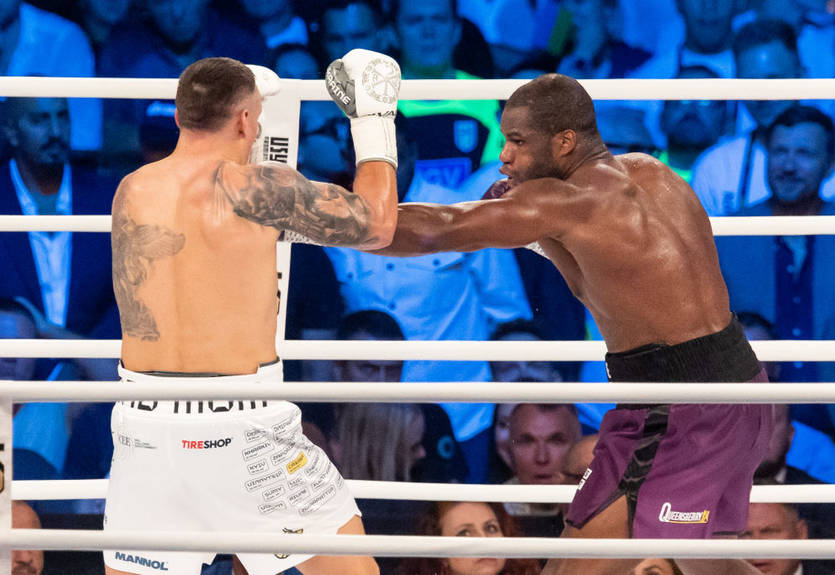 Воррен назвав три бої, які хотів би організувати у 2025 році - реванш Усика у списку